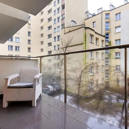 Chlodna Modern Near The Centre By Renters Varşova
